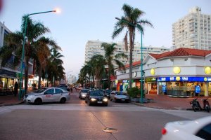 Onde trocar dinheiro em Punta del Este: Avenida Gorlero