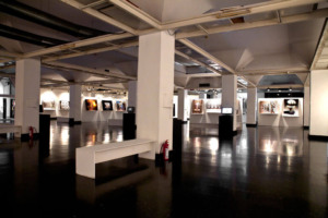 Plaza Fabini em Montevidéu: Centro de Exposições Subte