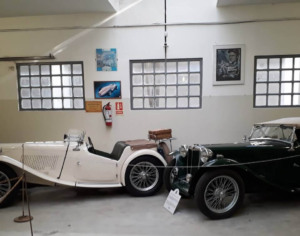 Museo La Antigua Estación em Punta del Este: carros clássicos