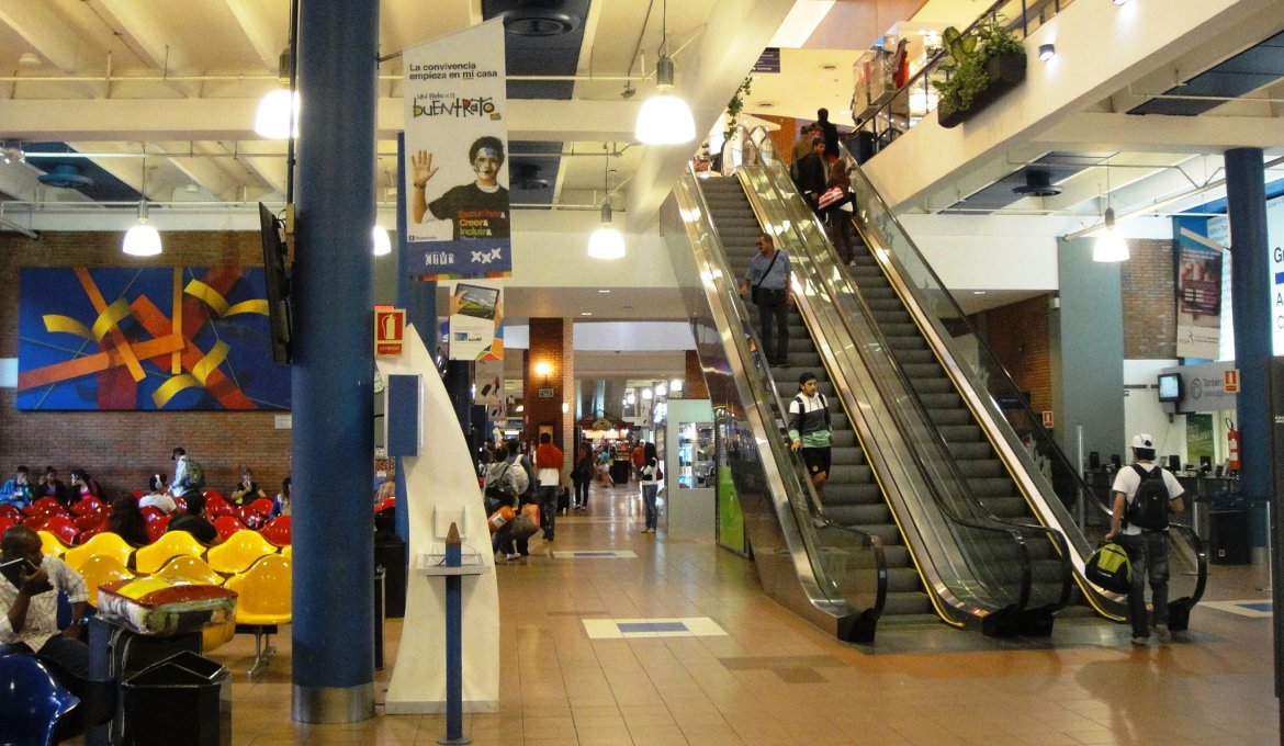 Shopping e Terminal Tres Cruces em Montevidéu